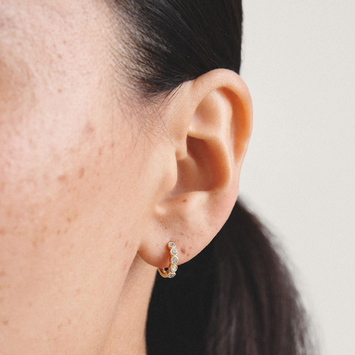 Thomas Sabo Hoop earrings with zirconia TCR777MY TCR777MY view 4