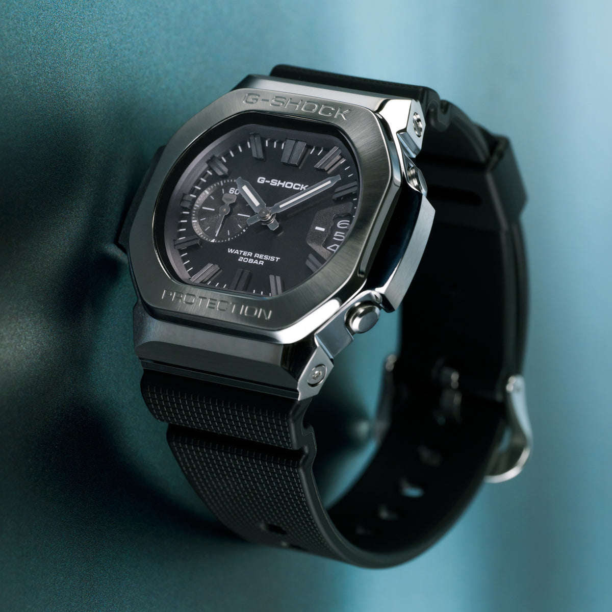 G-Shock 2500 Series Black GMC2500-1A analogue watch, lifestyle image