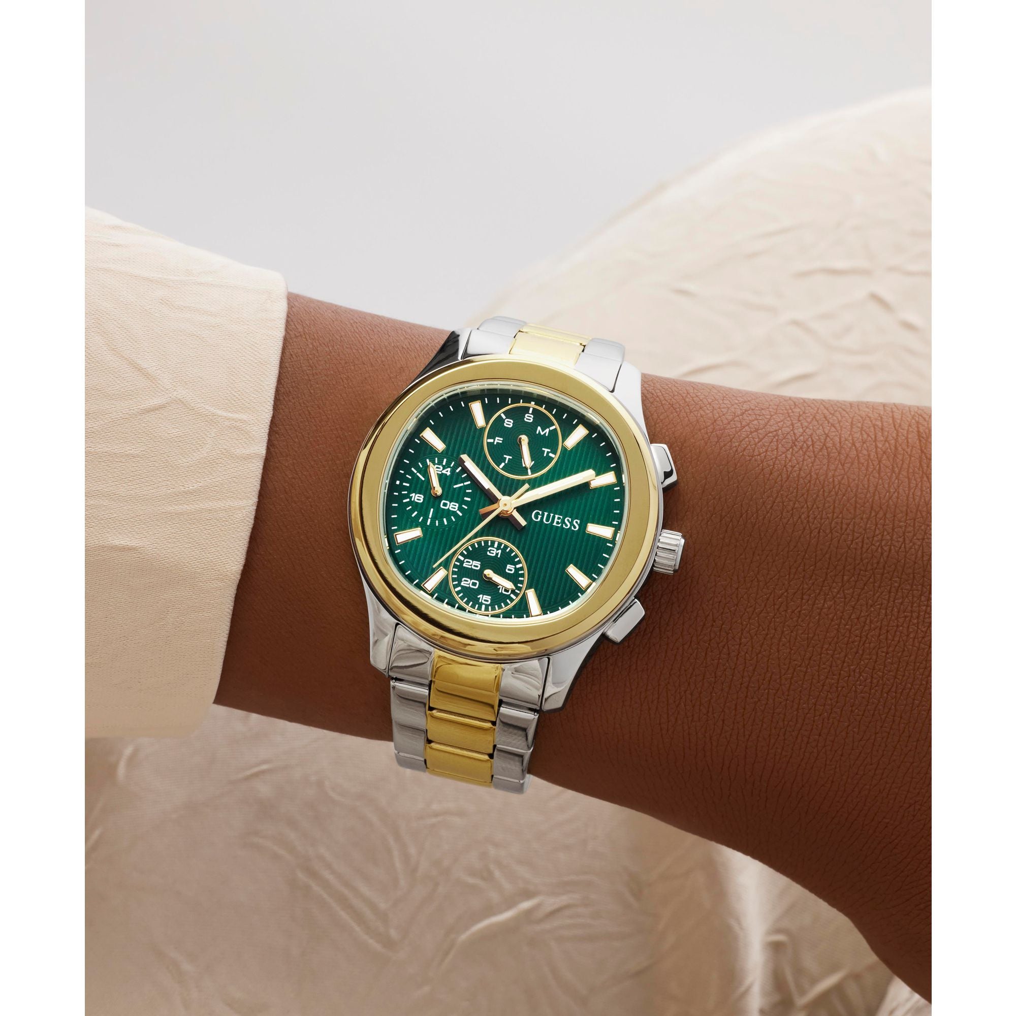 Guess GW1031L6 Watch - Box