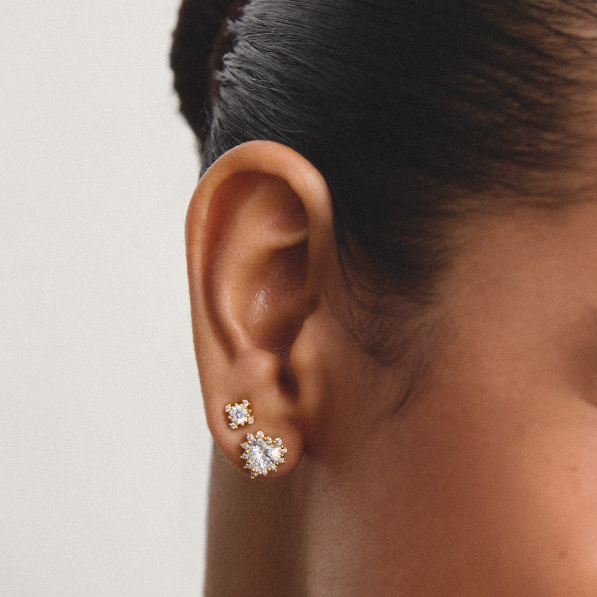 Thomas Sabo Ear studs with heart cut zirconia