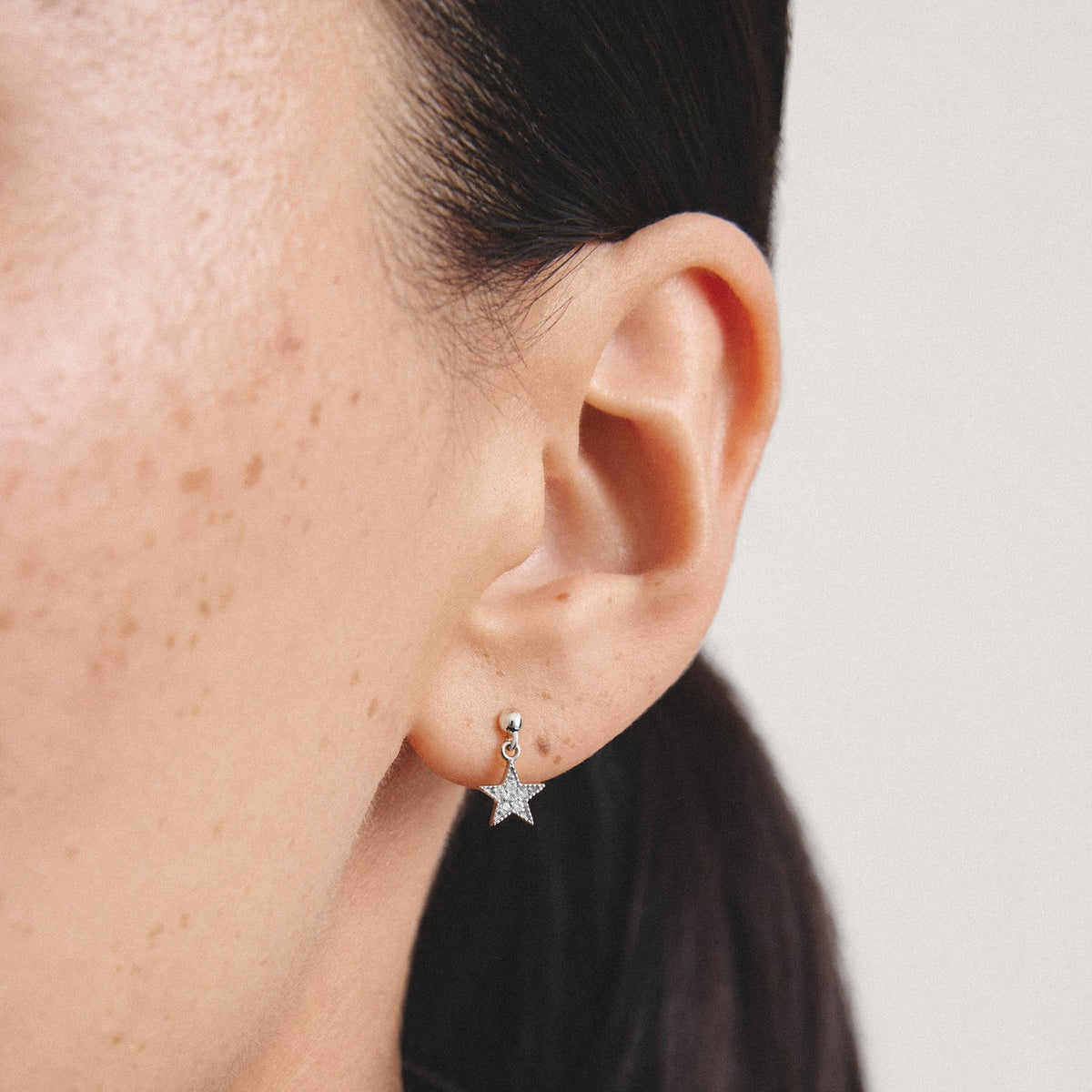 Thomas Sabo Stud earrings moon and star with zirconia TH2374 TH2374 view 2