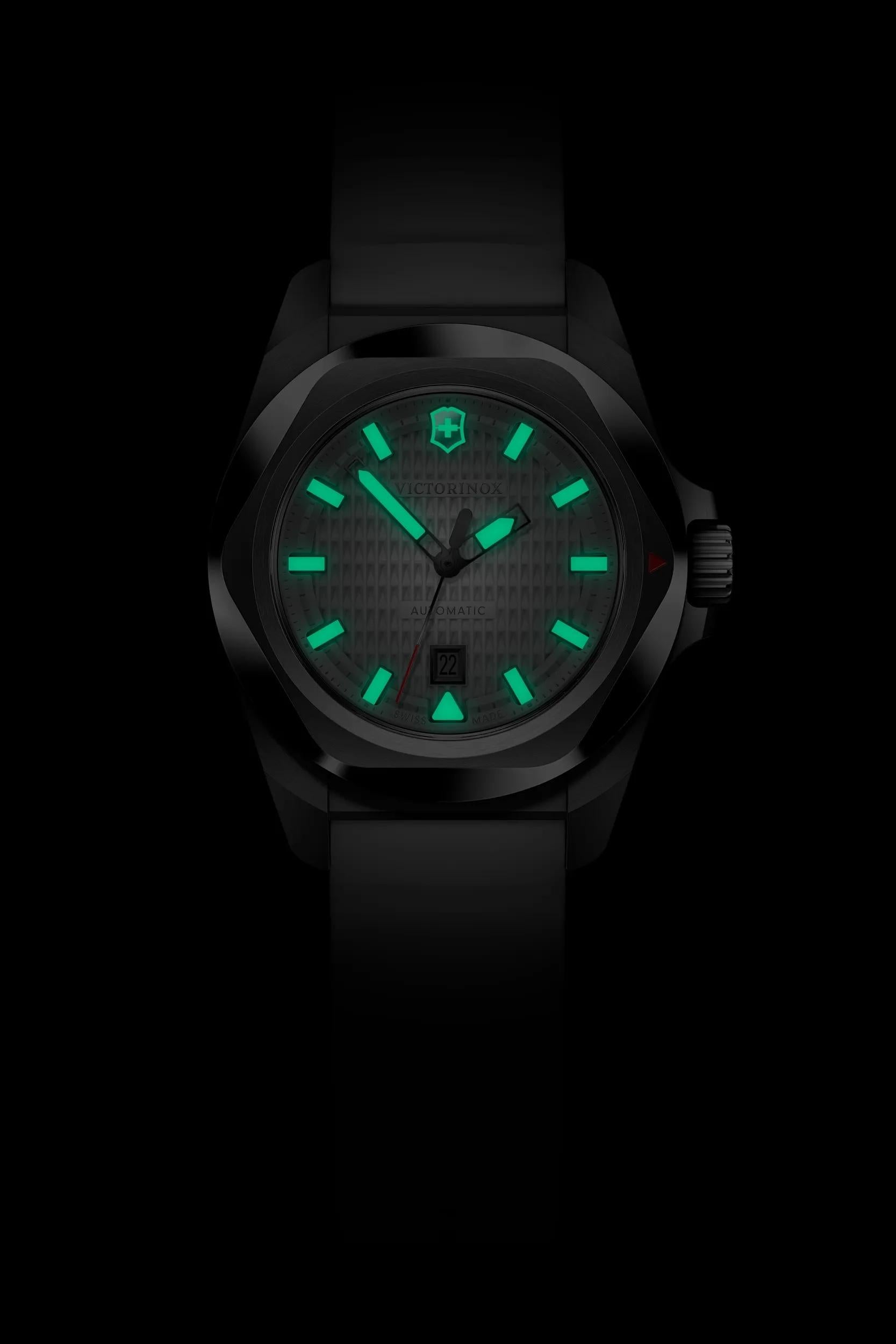 Victorinox I.N.O.X. Small Automatic 242027