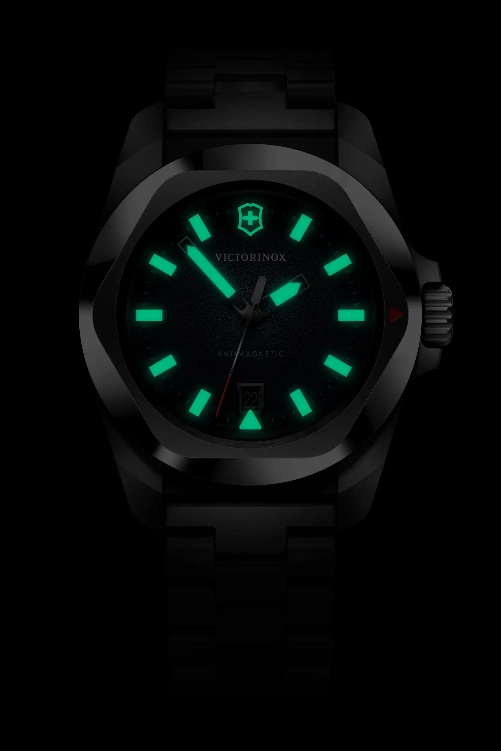 Victorinox Antimagnetic I.N.O.X. Quartz 242031