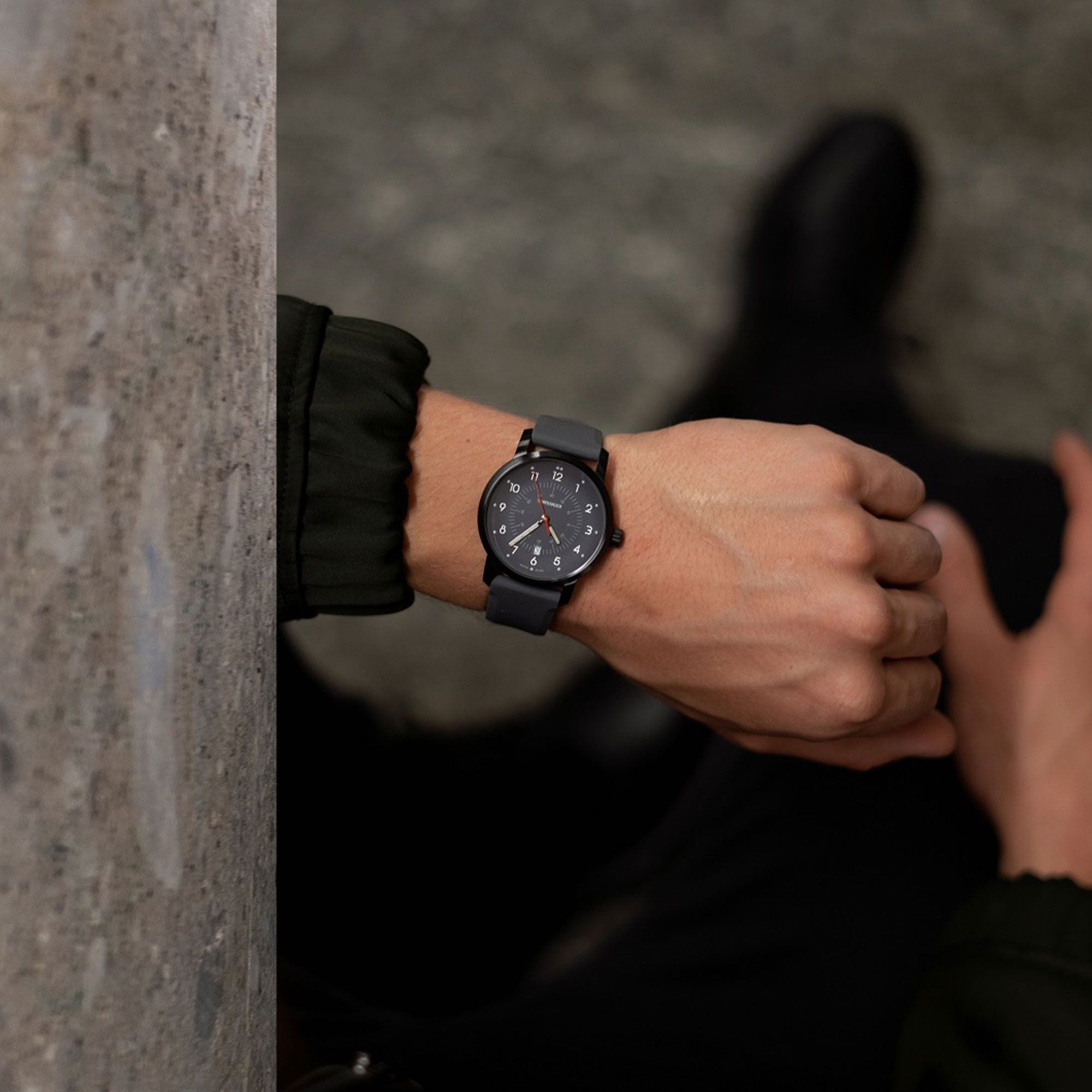 Wenger Avenue Grey Dial Silicone Watch 01.1641.120