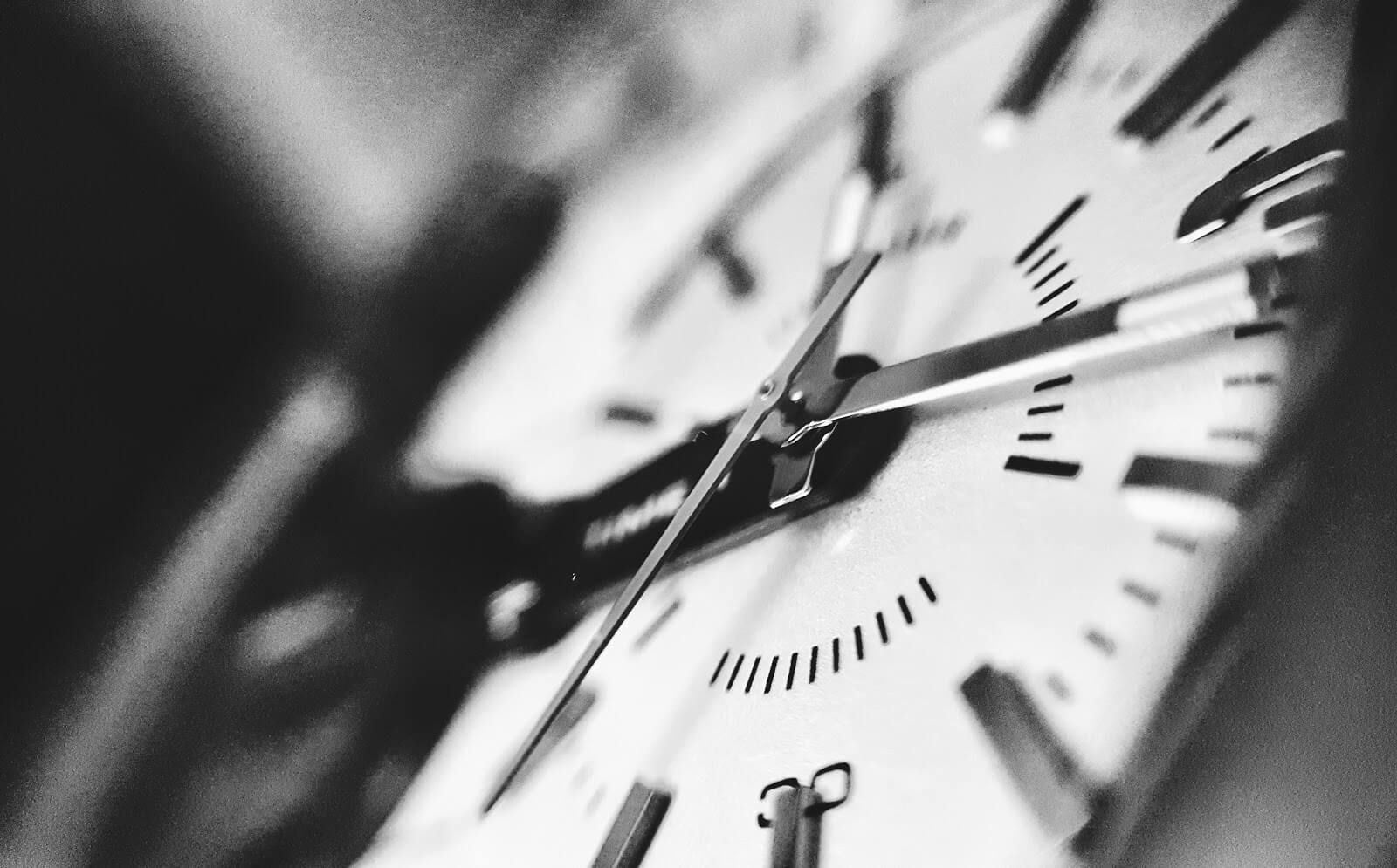 Mechanical Versus Quartz Watches