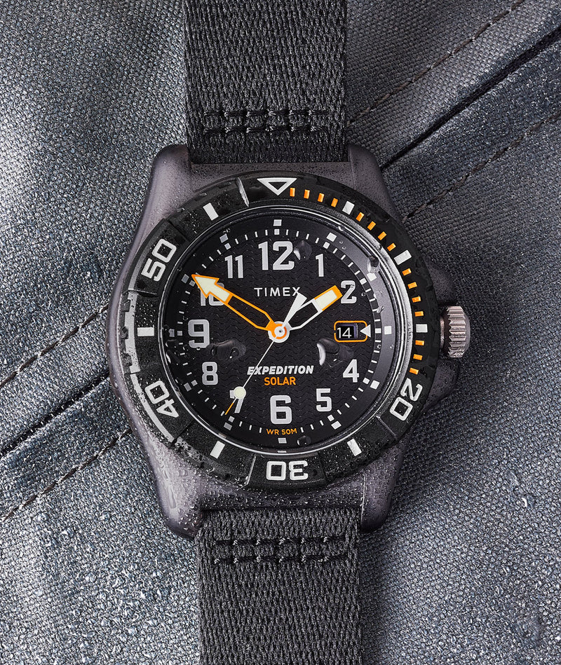 Timex Expedition North® Freedive Ocean 46 毫米再生织物表带手表 TW2V40500