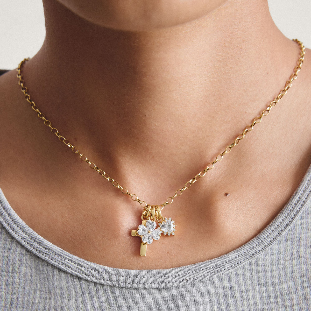 Thomas Sabo Gold-Plated Four-Leaf Clover Charm with Heart-Cut White Zirconia CCC1326MY CCC1326MY view 4
