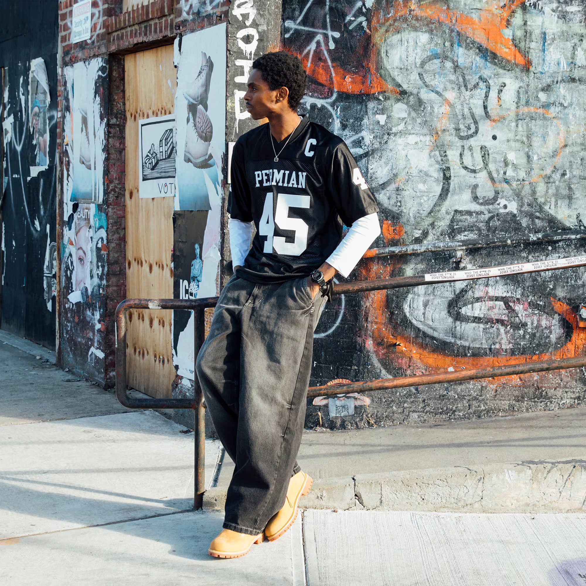 G-Shock Digital Black Dial and Resin Band Watch DW6900RL-1D