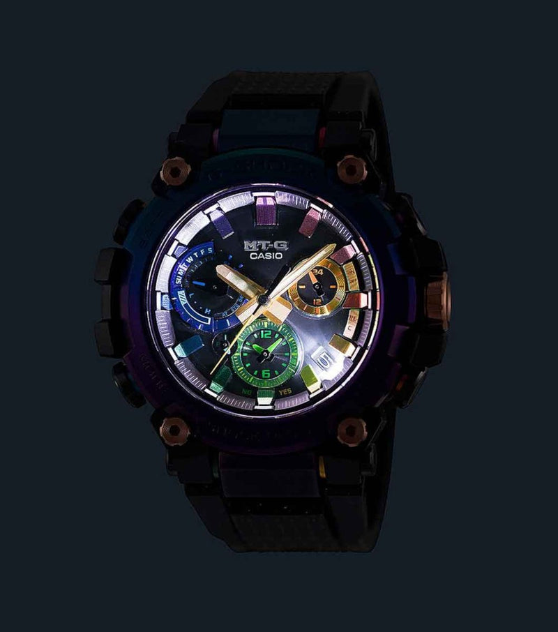 受银河启发的 G-Shock MTGB3000DN-1ADR，带有星云渐变色和彩虹表盘