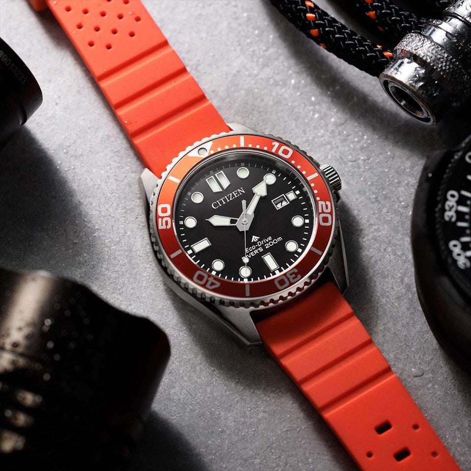 Citizen Promaster Diver BN0268-01E men's watch black dial orange rubber strap case back