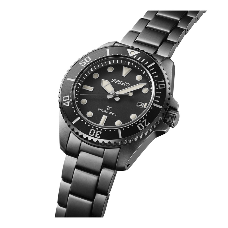 Seiko Prospex Solar Divers 全黑手表 SNE599P