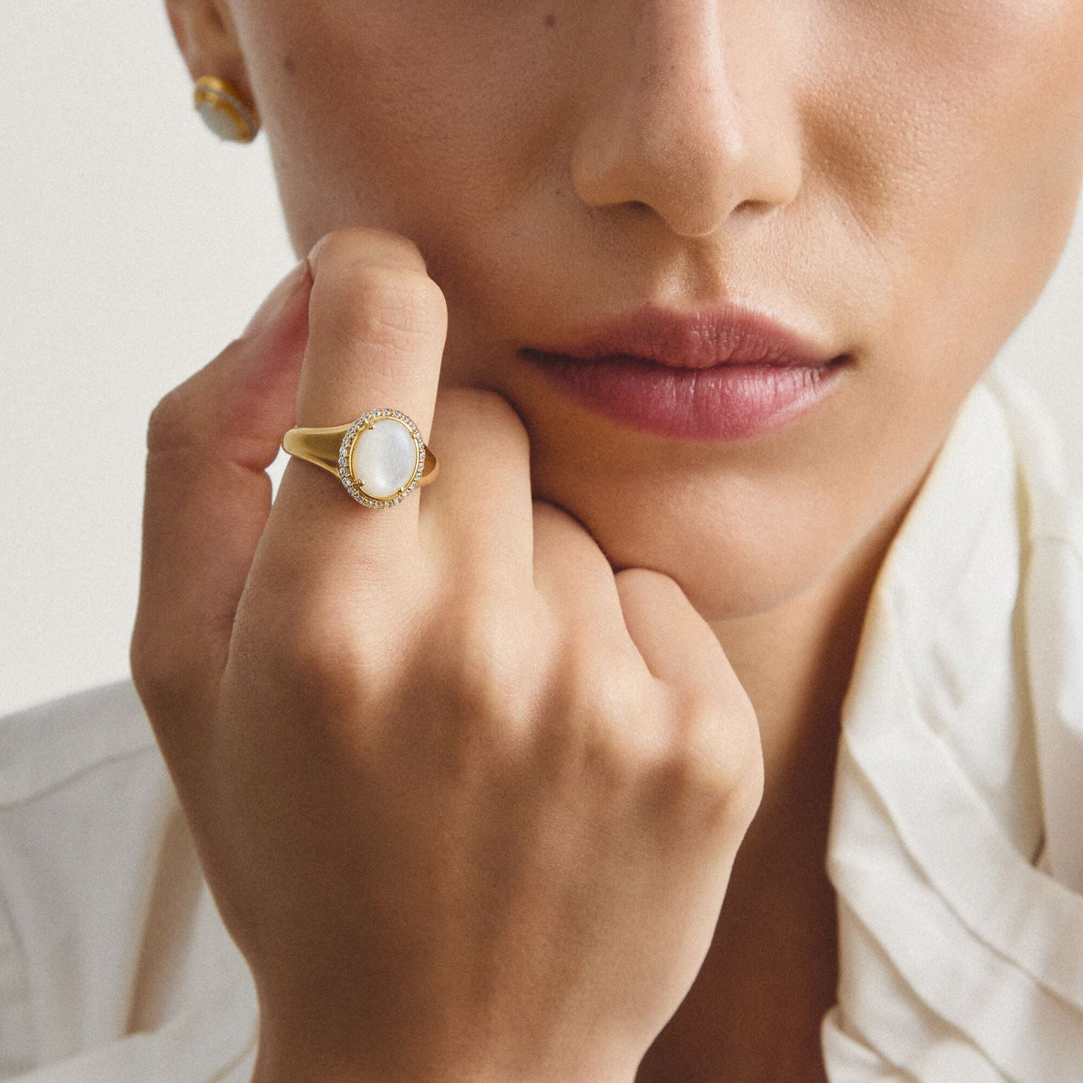 Thomas Sabo Halo ring with mother-of-pearl and zirconia