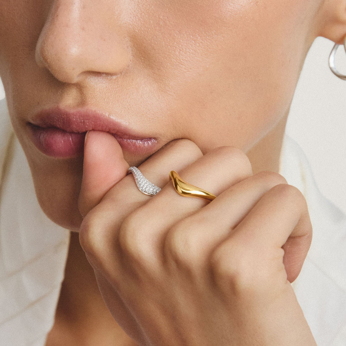Thomas Sabo Ring with zirconia in wave shape TR2546-50
