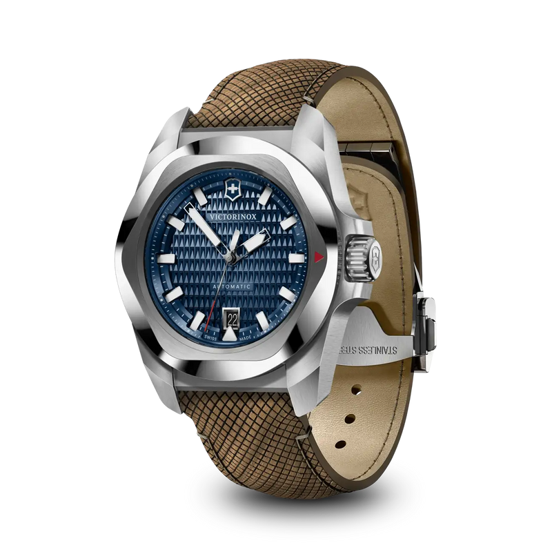 Victorinox Dive Pro 43 毫米黑色橡胶黑色表盘手表 241990