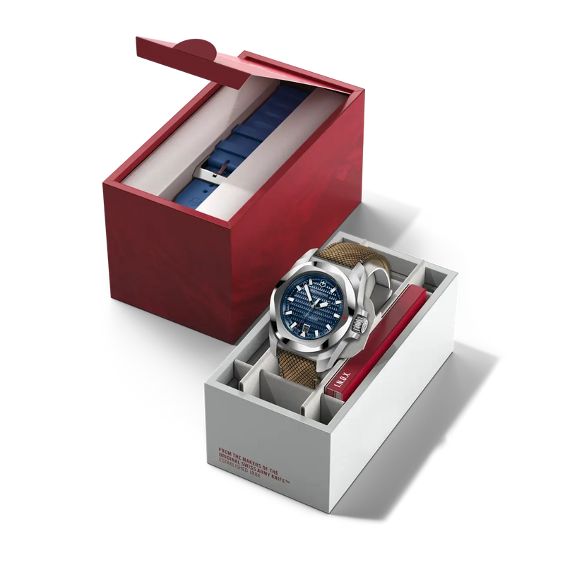 Victorinox Dive Pro 43 毫米黑色橡胶黑色表盘手表 241990