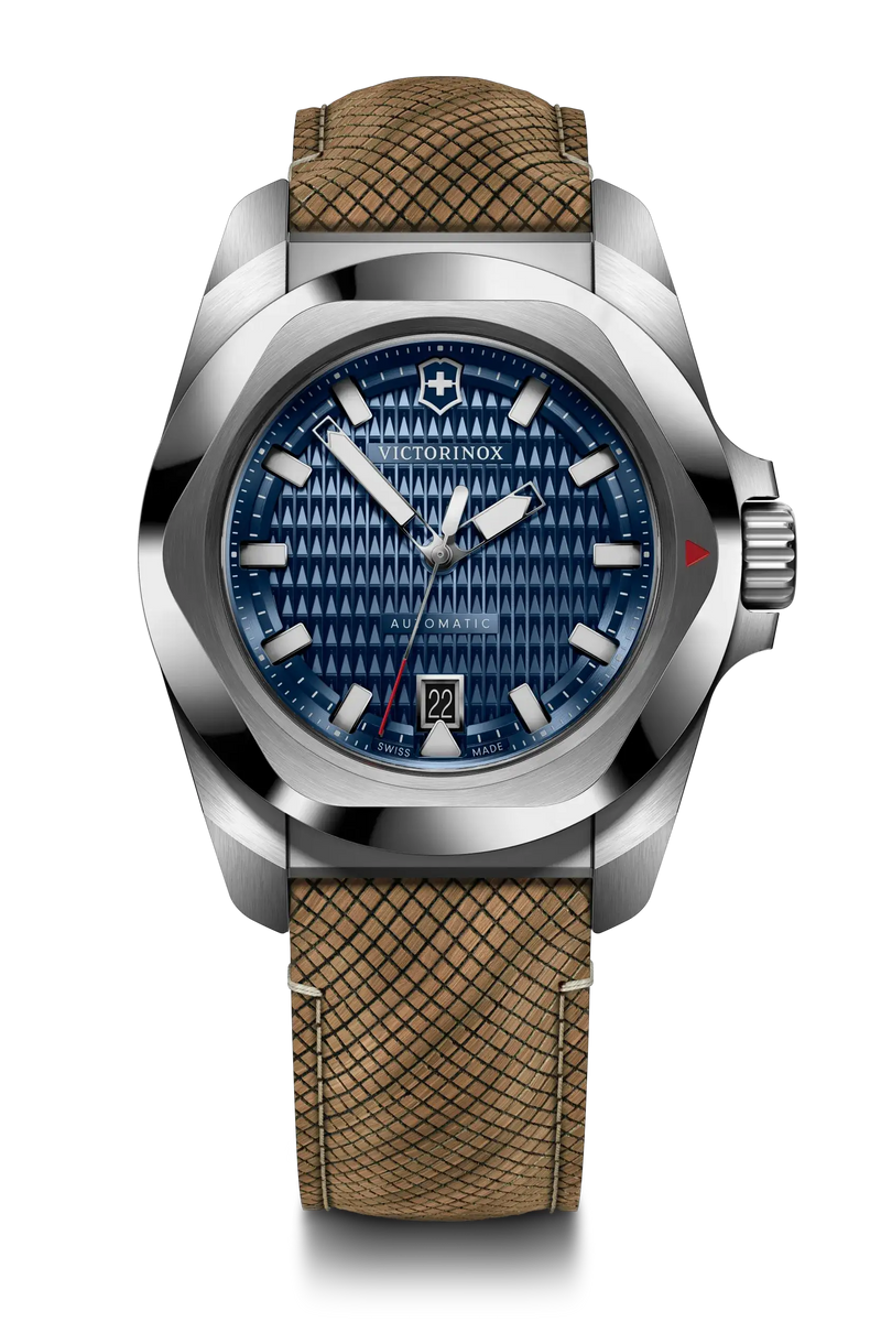 Victorinox Dive Pro 43 毫米黑色橡胶黑色表盘手表 241990