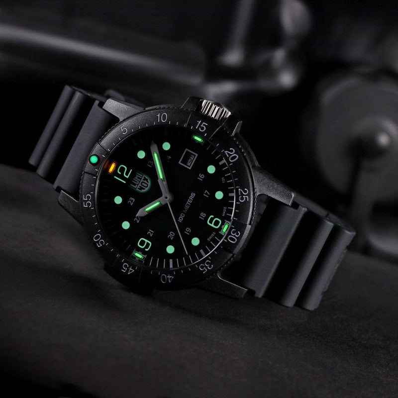 Luminox Sea Bass Carbonox 黑色橡胶表带手表 X2.2001