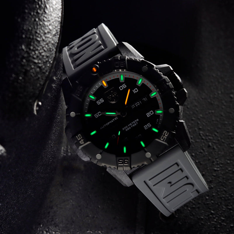 Luminox Master Carbon SEAL 自动 45 毫米军用潜水表 XS.3862