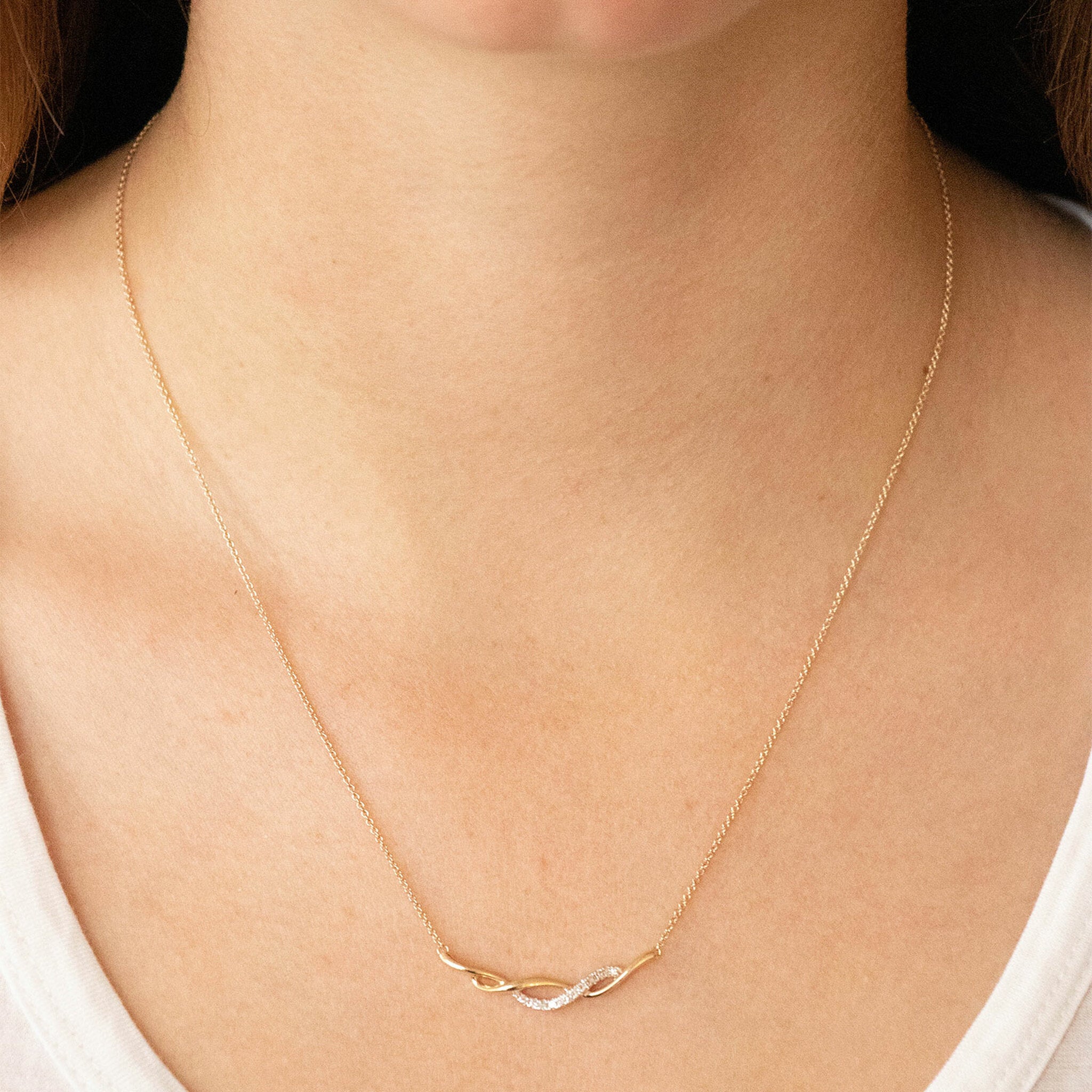 Necklace With 0.10ct Diamonds In 9K Yellow Gold