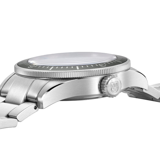 Stainless steel wristwatch case with a prominent bezel and bracelet attachment.