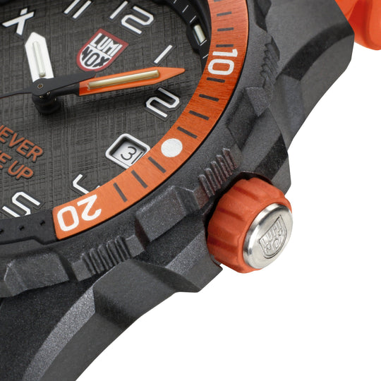 Luminox Bear Grylls Survival 橡胶表带男士手表 XB.3729.NGU