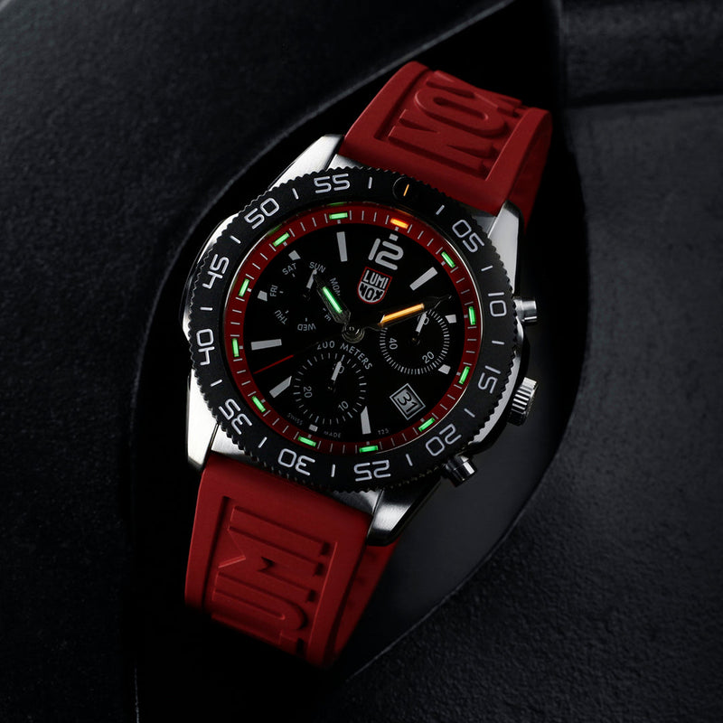 Luminox Pacific Diver 计时码表红色表带男士手表 XS.3155